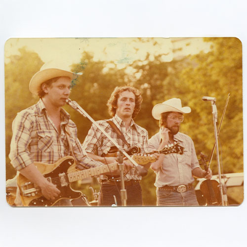 Deadly-Earnest-and-Honky-Tonk-Heroes-on-stage